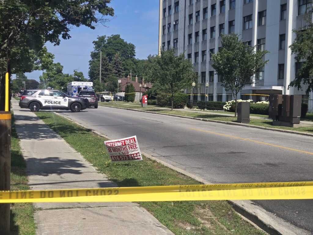 Double Shooting in Scarborough Leaves One Dead, One Hurt