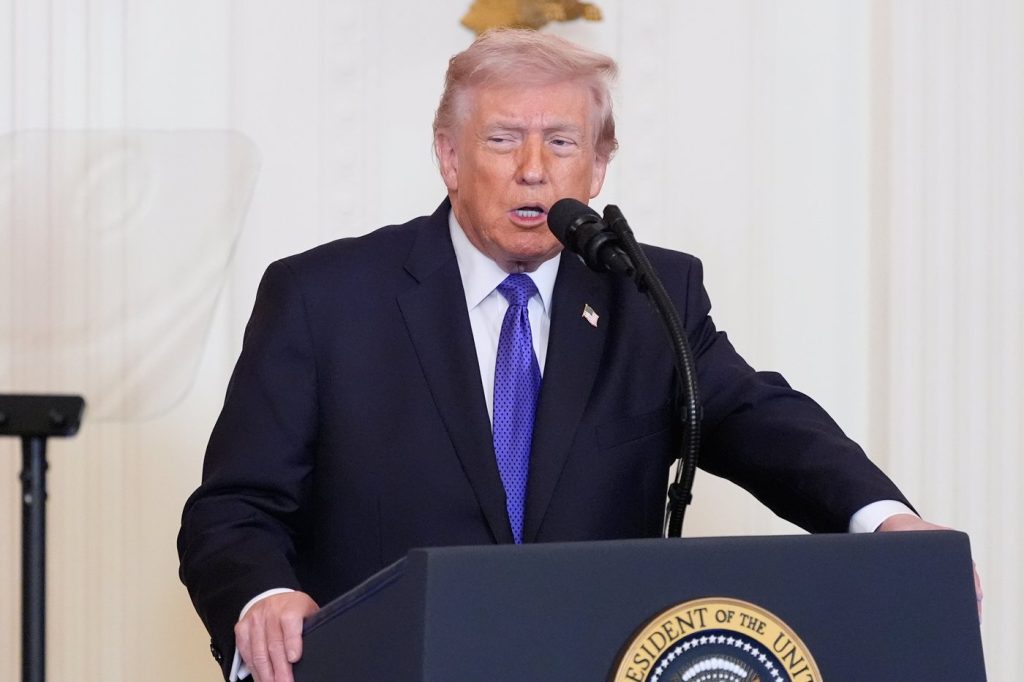 Trump Faces Backlash Over Iran War Strategy