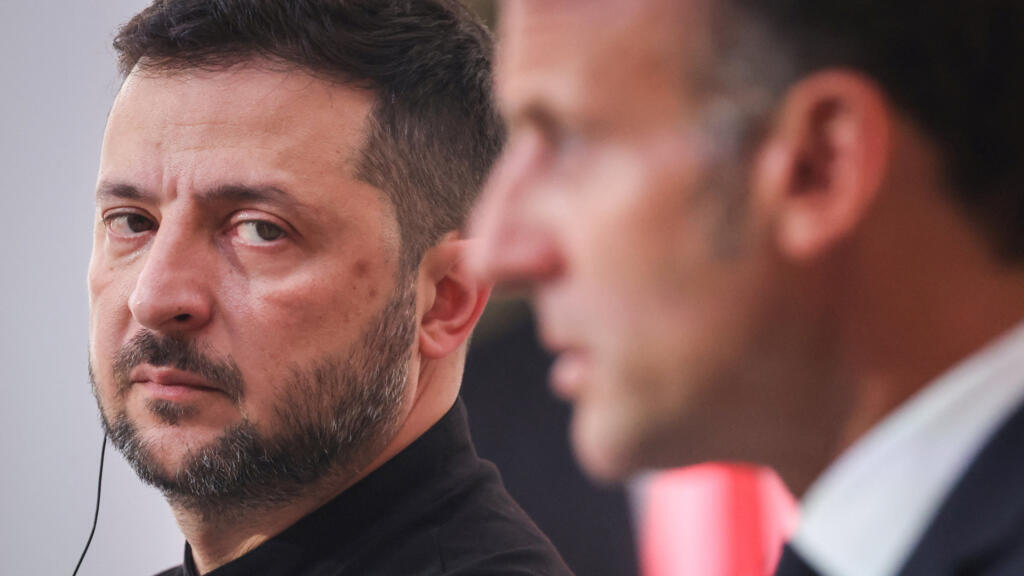 Zelensky to Sign Defense Deals with France Amid Attacks