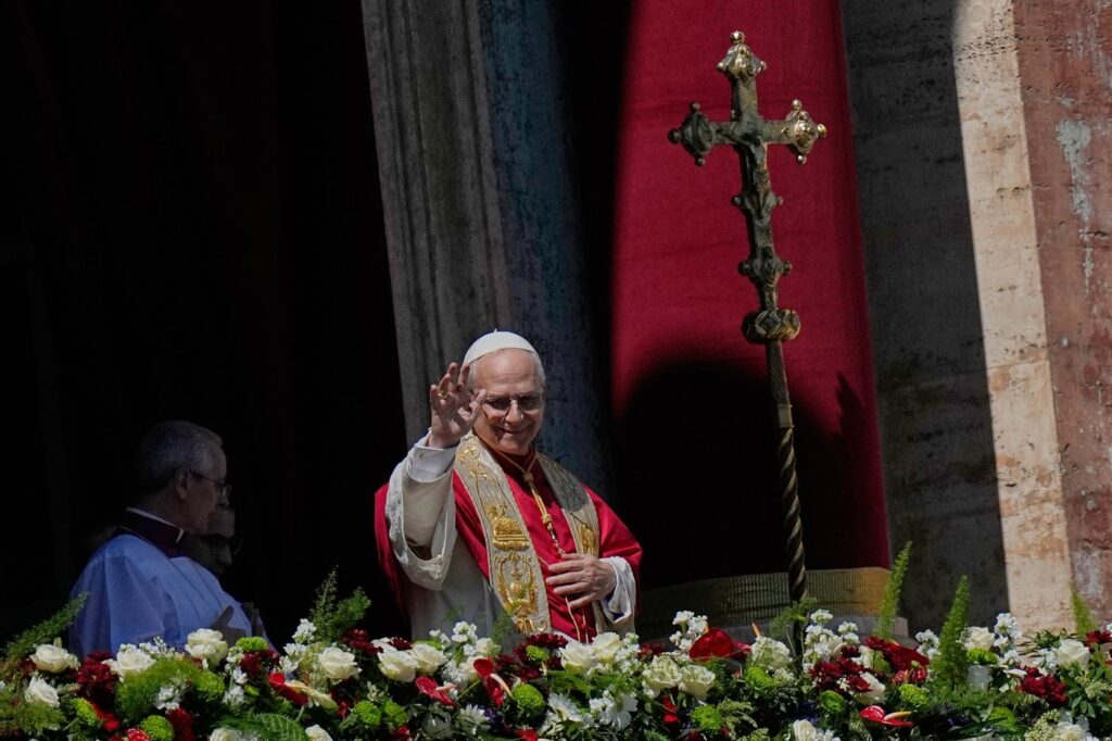 Pope Leo XIV Urges Peace on First Easter Mass