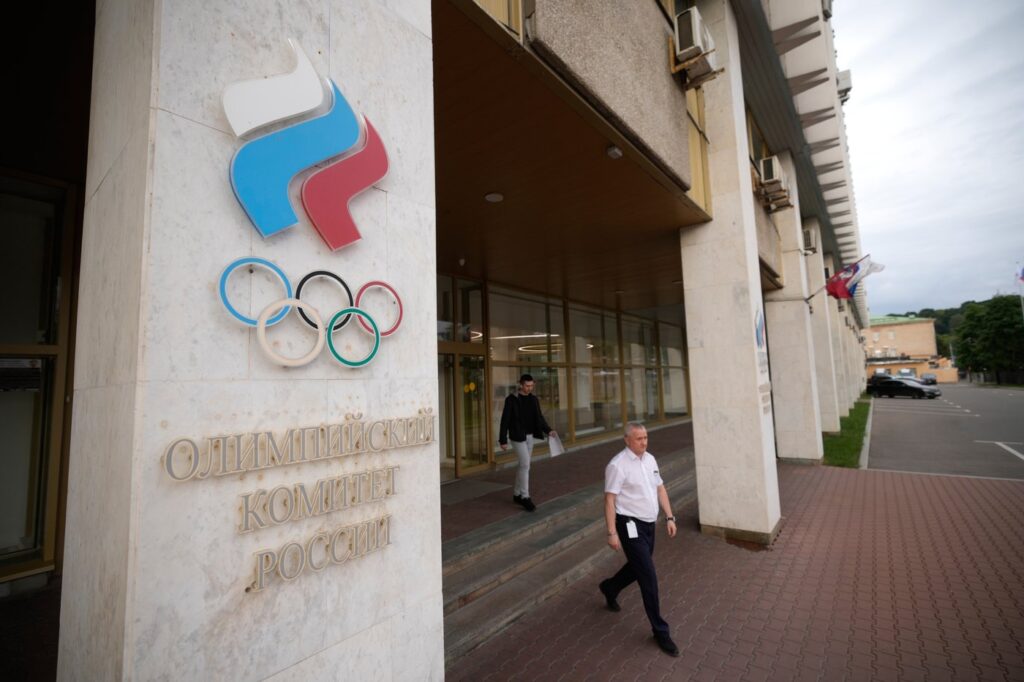 Kremlin Hails IOC's Move to Reinstate Russian Athletes
