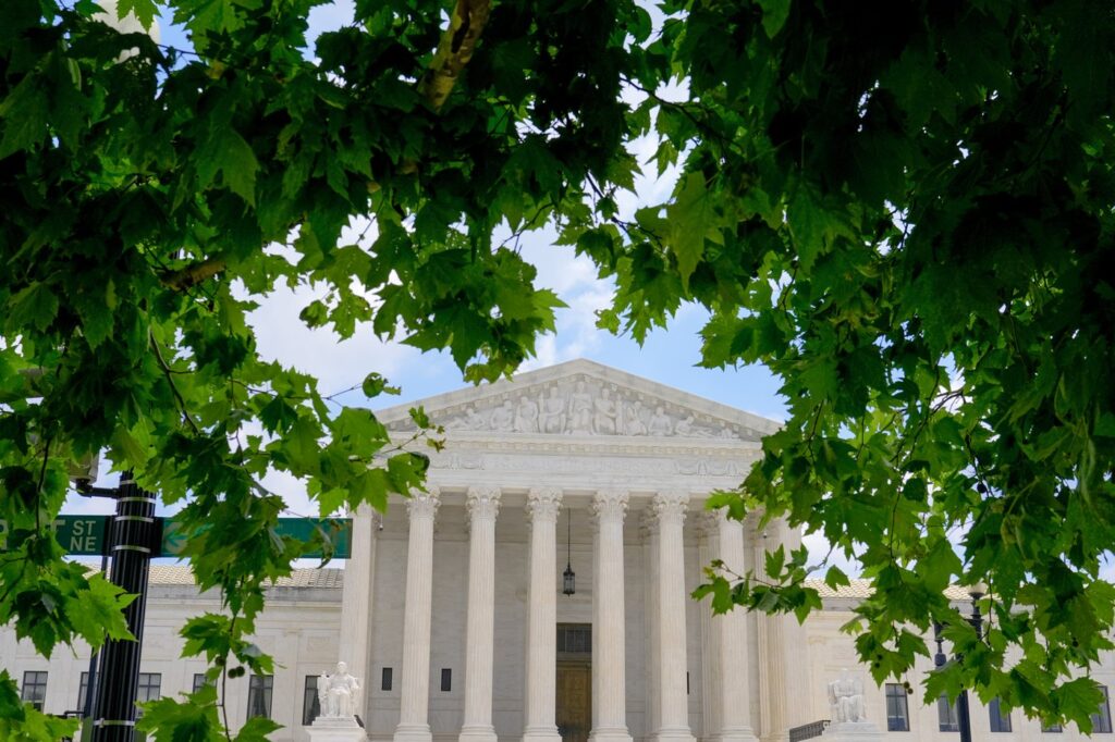 Supreme Court Affirms Birthright Citizenship Rights