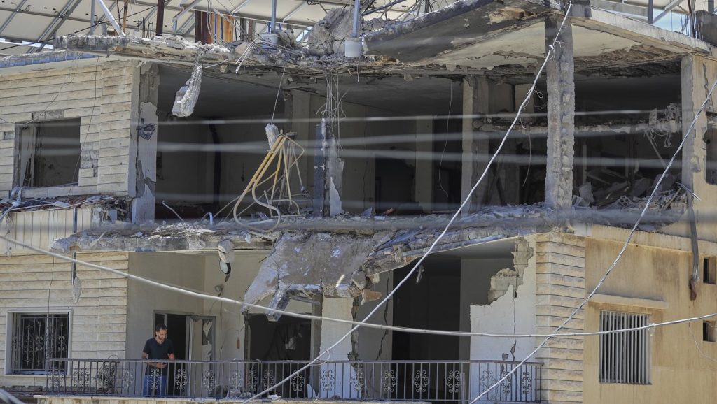 Intense Israeli Airstrikes Target Hezbollah in Lebanon