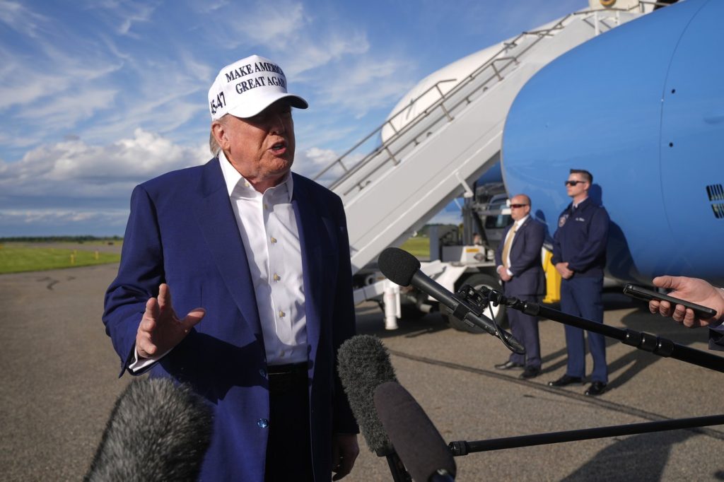 Trump Delays EU Tariff to Facilitate Trade Talks