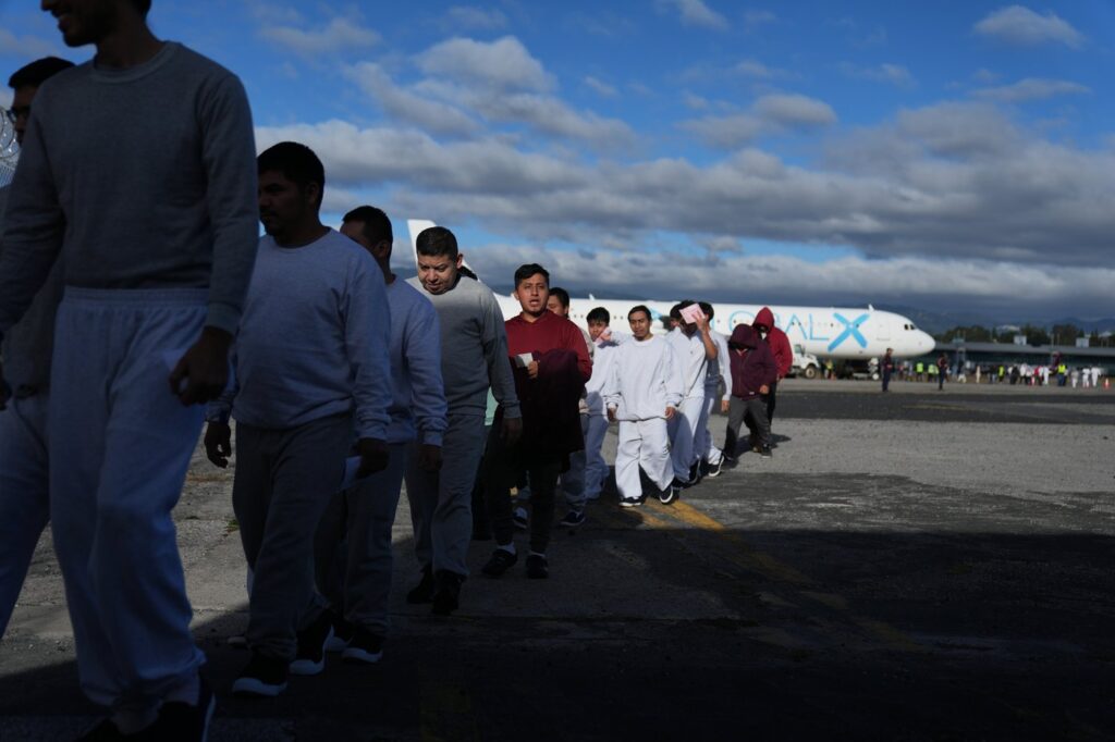 U.S. Deportations Shift: Mexicans to Central America