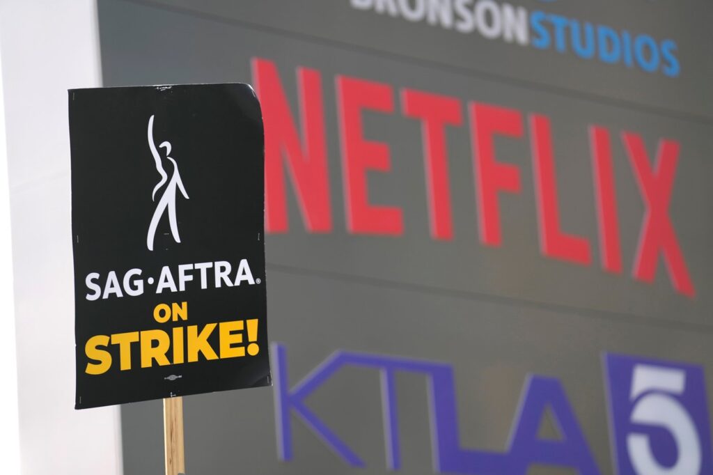 SAG-AFTRA Board to Review Tentative Deal with Studios