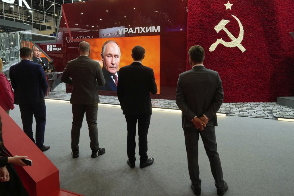 Putin Stresses Security Pledges Amid Global Tensions