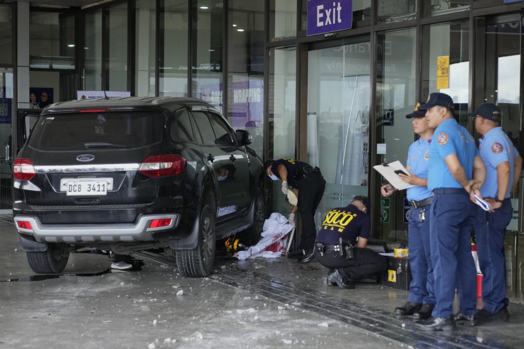 Tragic Airport Crash in Manila Claims Two Lives