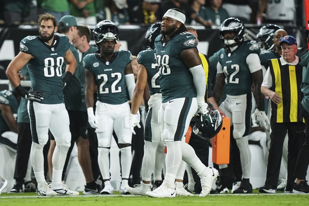 Jalen Carter Ejected for Spitting on Dak Prescott