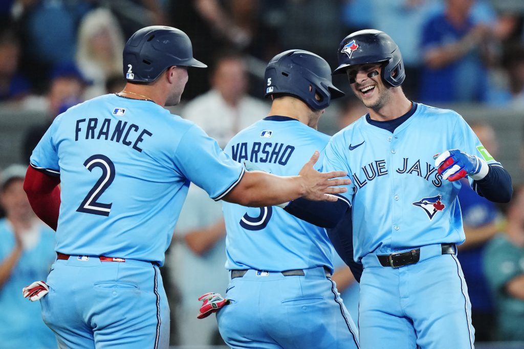 Blue Jays Soar with 5-1 Win Over Cubs