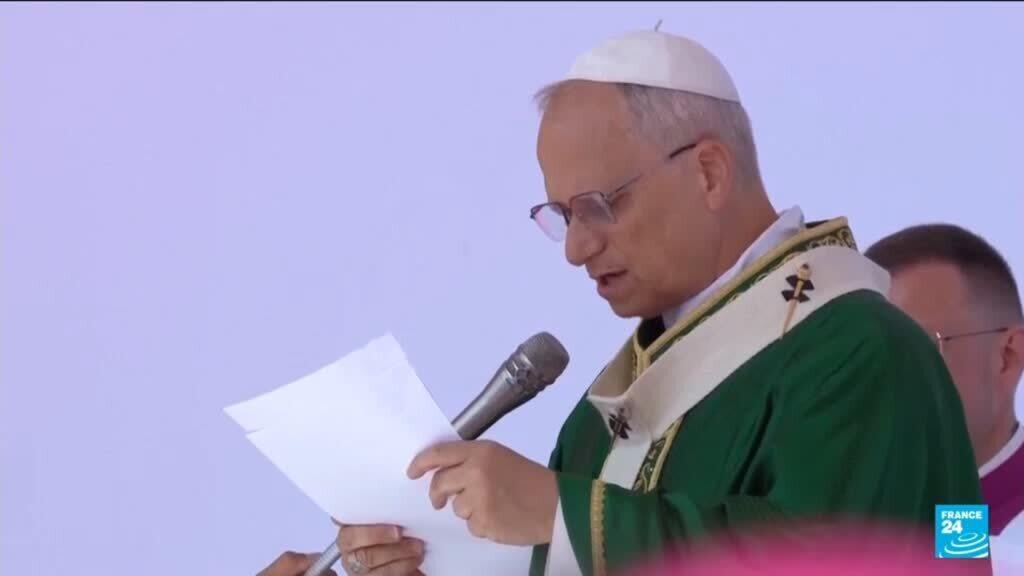 Pope's Blessing for War-Torn Youths Worldwide