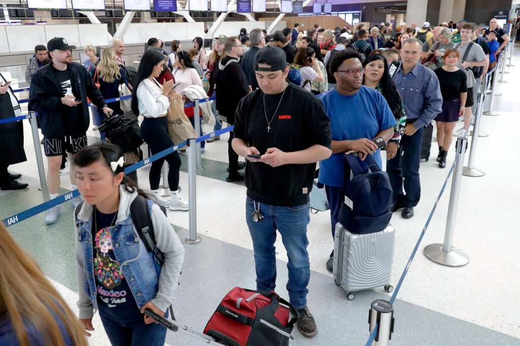Senate Fails to Advance DHS Funding Amid Airport Chaos