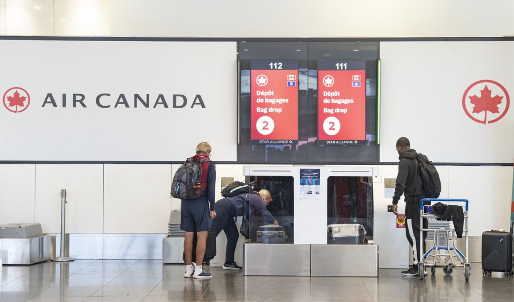 Air Canada Cuts 2025 Earnings Forecast After Strike