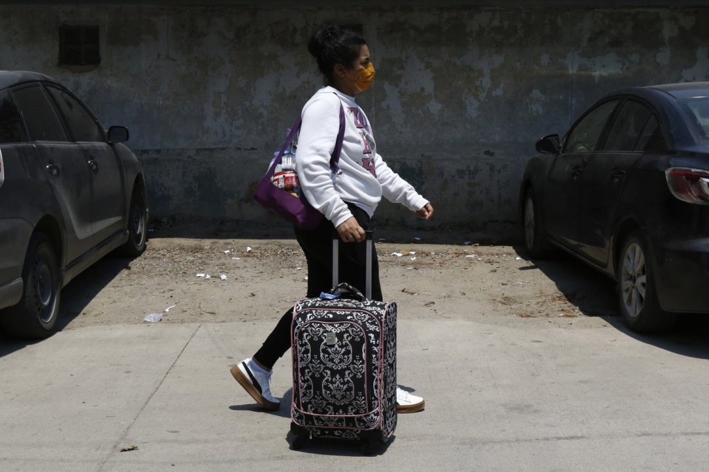US Launches First 'Voluntary Deportation' Flight