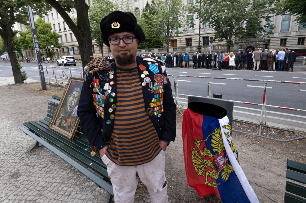 Russian Artist Critical of Putin Shot Dead in Poland
