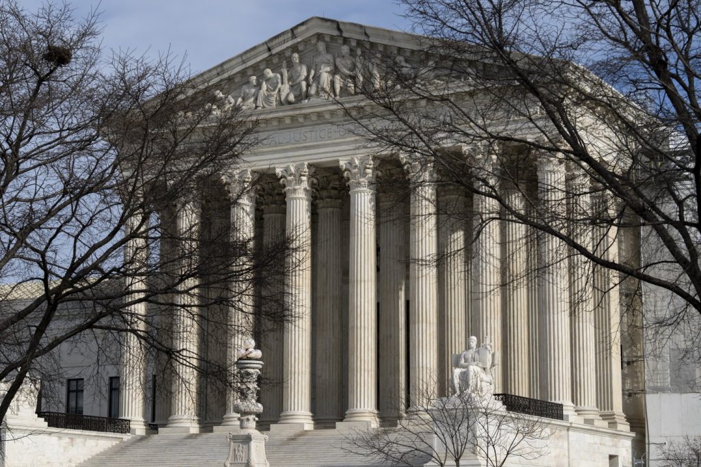 Supreme Court to Hear Inmate's Haircut Case