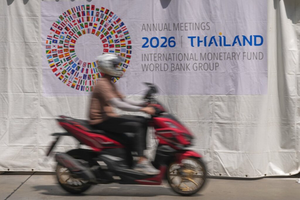 IMF Upgrades Global Growth Outlook Amid Debt Risks