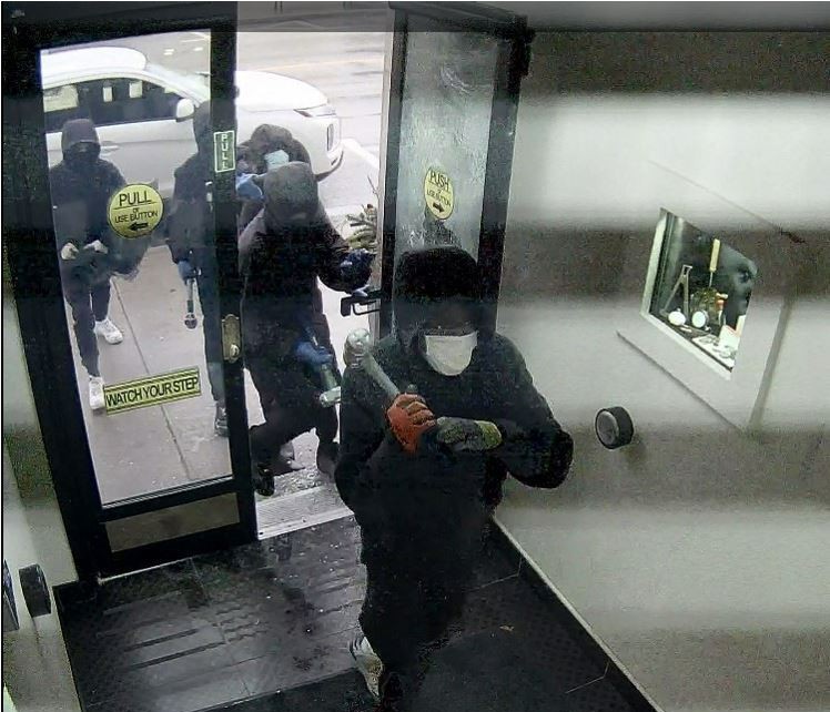 Teen Charged in Grimsby Jewellery Store Robbery