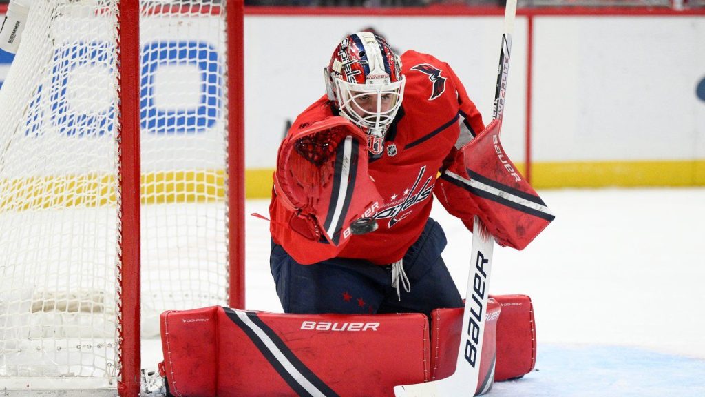 Capitals Blank Maple Leafs 4-0, Thompson's Shutout