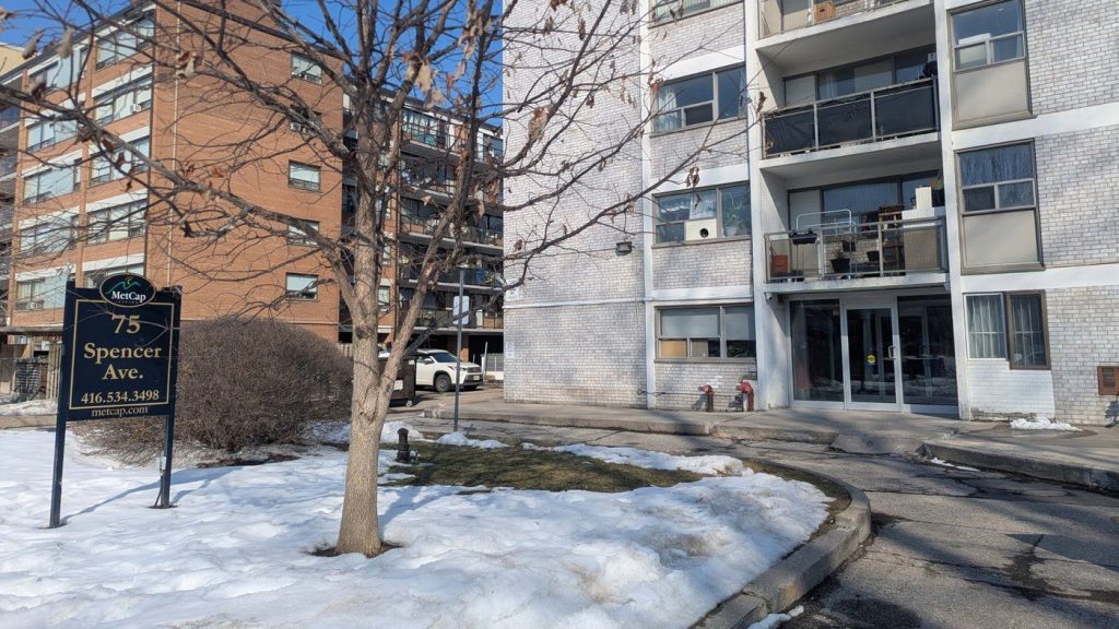 Tenants in Toronto Wage Rent Strike Against Hike