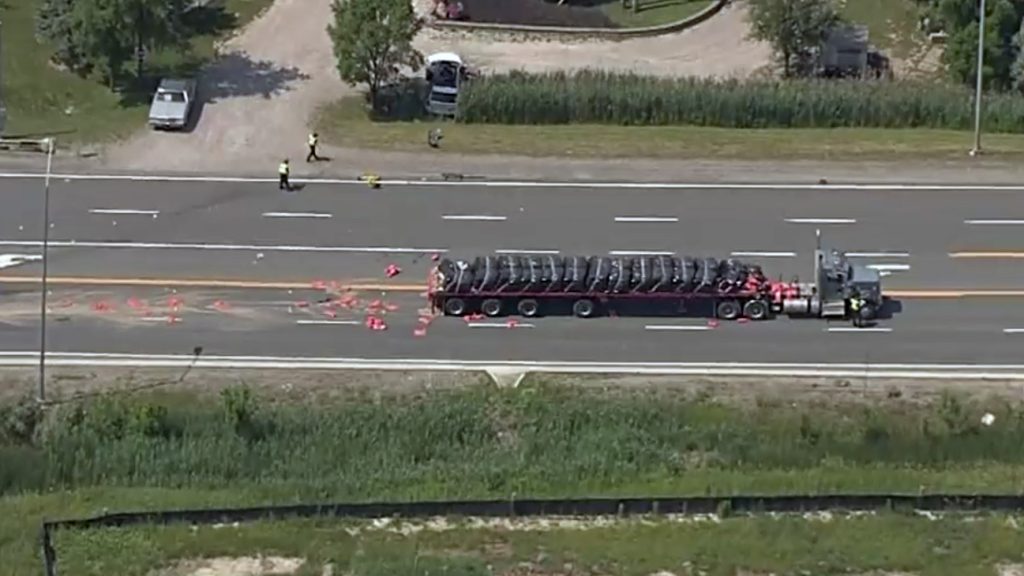 Tragic Collision on Highway 9: One Dead, One Injured